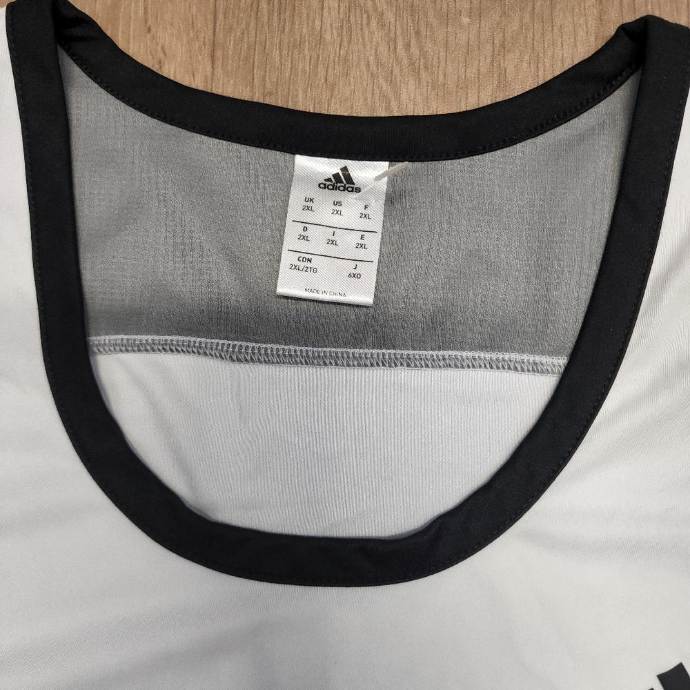 ADIDAS - Picture 3 of 4